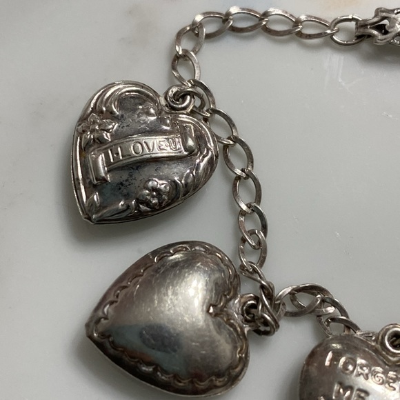 Vtg Sterling 5 Puffy Hearts Bracelet - Picture 2 of 6